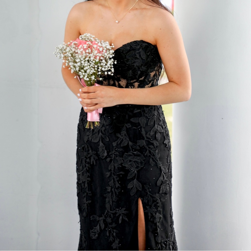 Sheri Hill Black Prom Dress Size 6
